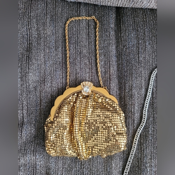 Whiting & Davis Co Gold Mesh Evening Bag With Rhinestone Clasp - Picture 3 of 15